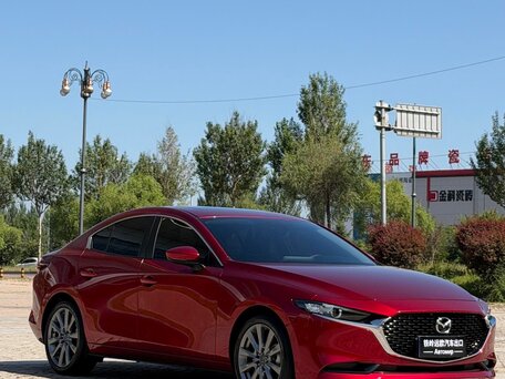2025 Mazda 3 Axela IV (BP), красный, 1867000 рублей, вид 3