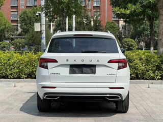 2023 Skoda Karoq DSG7 I, белый, 1970124 рублей, вид 5