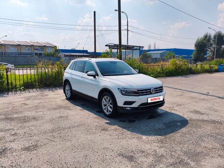 2018 Volkswagen Tiguan II, белый, 1720000 рублей, вид 3