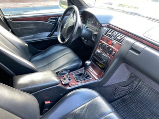 2000 Mercedes-Benz E-Класс 200 II (W210, S210) Рестайлинг, серебристый, 550000 рублей, вид 5