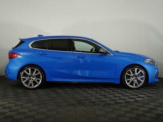 2021 BMW 1 серии M135i xDrive III (F40), синий, 3699000 рублей, вид 5
