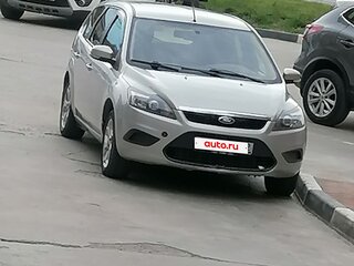 2011 Ford Focus II Рестайлинг, серебристый, 455000 рублей, вид 1