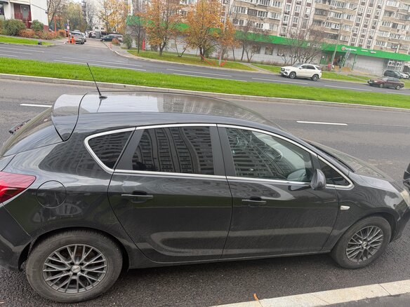 2011 Opel Astra J, чёрный, 515000 рублей - вид 2