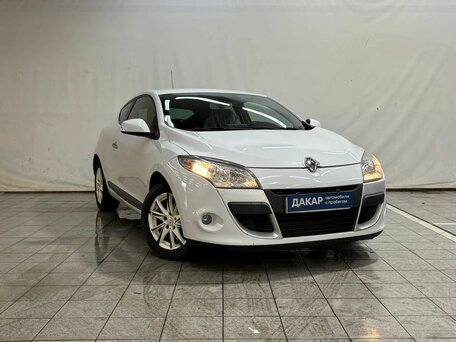 2011 Renault Megane III, белый, 560000 рублей, вид 2