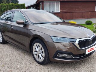 2020 Skoda Octavia IV (A8), коричневый, 2200000 рублей, вид 2