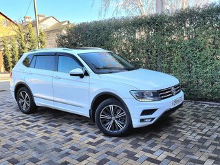 2017 Volkswagen Tiguan Allspace II, белый, 2100000 рублей, вид 2