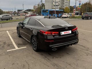 2018 Kia Optima IV Рестайлинг, чёрный, 2000000 рублей, вид 4