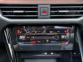2023 Volkswagen Tayron I Рестайлинг, чёрный, 2100000 рублей, вид 2