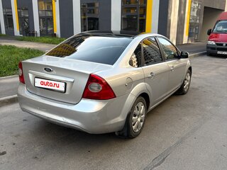 2010 Ford Focus II Рестайлинг, серебристый, 330000 рублей, вид 4