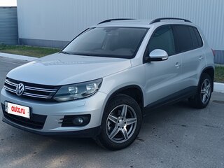 2011 Volkswagen Tiguan I Рестайлинг, серебристый, 900000 рублей, вид 1