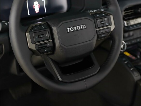 2026 Toyota Land Cruiser Prado 250 Series, белый, 11400000 рублей - вид 9