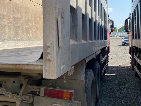 2022 Shacman (Shaanxi) SX3318, красный, 3210000 рублей, вид 3