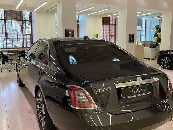 2021 Rolls-Royce Ghost II (Series I), серый, 31000000 рублей - вид 5