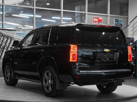 2016 Chevrolet Tahoe IV, чёрный, 3839000 рублей, вид 4