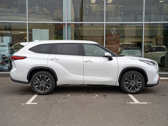 2026 Toyota Highlander IV (XU70), белый, 5900000 рублей - вид 3