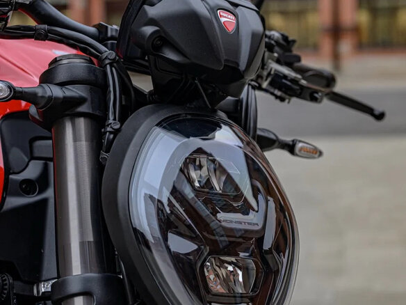 2026 Ducati Monster, красный, 1795000 рублей - вид 11