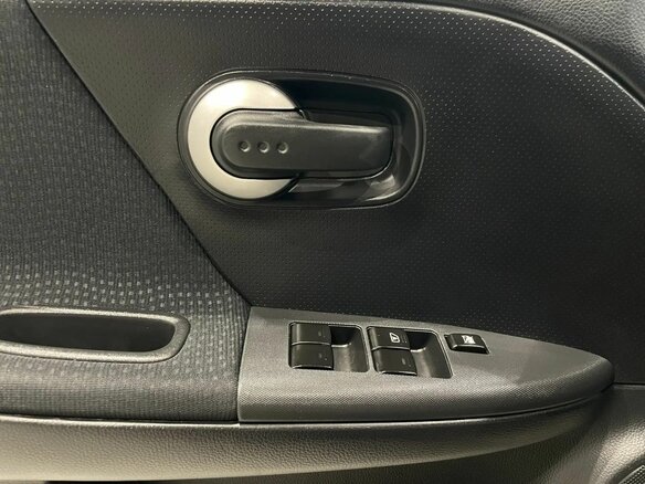 2013 Nissan Note I Рестайлинг, коричневый, 890000 рублей - вид 15