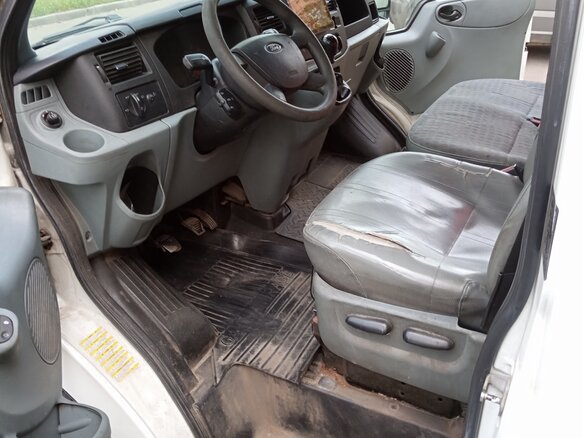 2011 Ford Transit, белый, 1100000 рублей - вид 5
