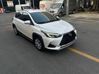2022 Toyota Yaris L X XP150 Рестайлинг, белый, 1150700 рублей, вид 3