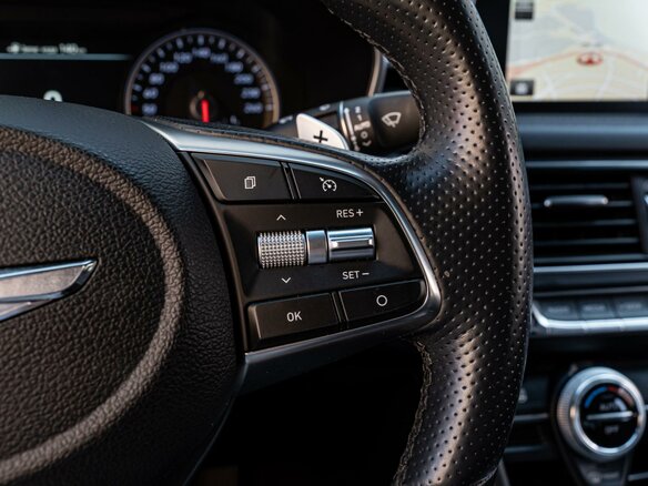 2018 Genesis G70 I, чёрный - вид 17