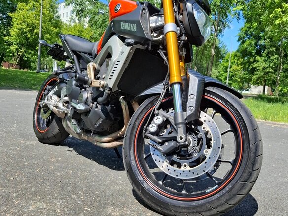 2015 Yamaha MT-09 (FZ-09), оранжевый, 750000 рублей - вид 2