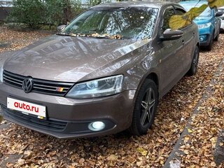 2013 Volkswagen Jetta VI, коричневый, 650000 рублей, вид 2