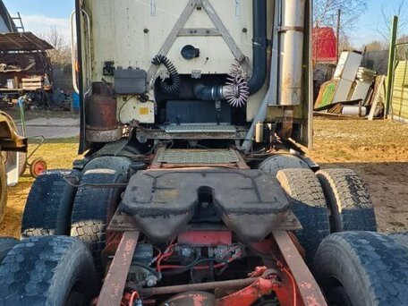 1998 International 9000 Series, бежевый, 785000 рублей, вид 5