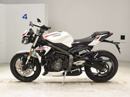 2020 Triumph Street Triple, белый, 800000 рублей, вид 2