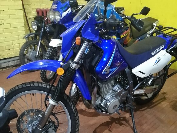 2009 Suzuki DR 650 SE, синий