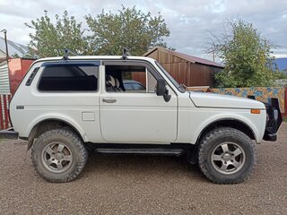 1997 Lada (ВАЗ) 2121 (4x4) I Рестайлинг, белый, 357000 рублей, вид 2