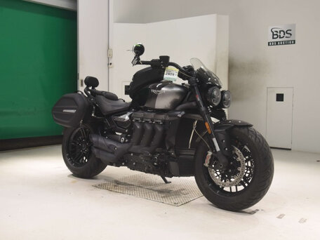2021 Triumph Rocket III, чёрный, 2100000 рублей, вид 3