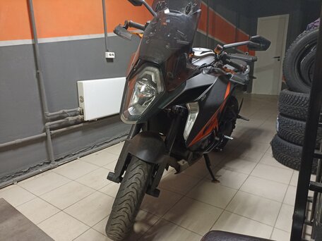 2016 KTM 1290 Super Duke GT, серый, 1100000 рублей, вид 3