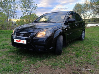2010 Kia Rio II Рестайлинг, чёрный, 560000 рублей, вид 1