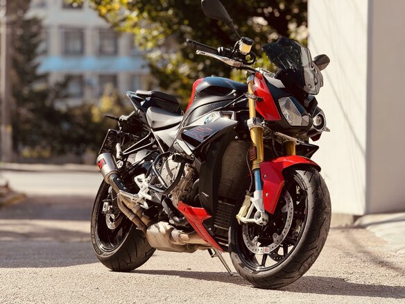 2018 BMW S 1000 R, красный, 1390000 рублей - вид 3