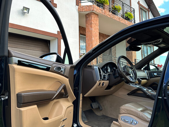 2016 Porsche Cayenne S II Рестайлинг (958), синий, 4000000 рублей - вид 6
