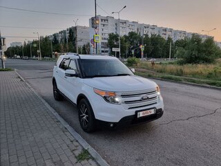 2014 Ford Explorer V, белый, 1800000 рублей, вид 2