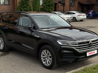 2021 Volkswagen Touareg III, чёрный, 4900000 рублей, вид 2