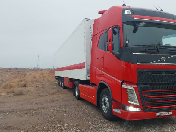2013 Volvo FH, красный, 11000000 рублей - вид 3