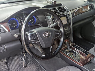 2015 Toyota Camry VII (XV50) Рестайлинг, серый, 1900000 рублей, вид 5