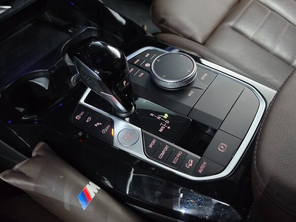 2024 BMW X3 20i xDrive III (G01) Рестайлинг, чёрный - вид 8