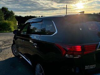 2019 Mitsubishi Outlander PHEV III Рестайлинг 3, чёрный, 2700000 рублей, вид 5