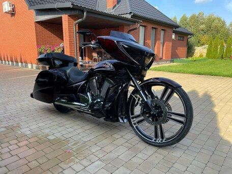 2015 Victory Magnum, чёрный, 1857423 рублей, вид 1