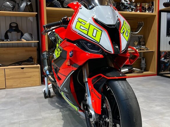 2019 BMW S 1000 RR, серебристый, 3000000 рублей - вид 2