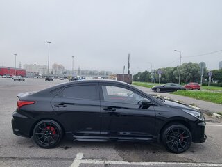 2018 Hyundai Solaris II, чёрный, 1200000 рублей, вид 2
