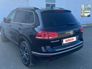 2015 Volkswagen Touareg II Рестайлинг, чёрный, 2700000 рублей, вид 3