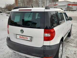 2010 Skoda Yeti I, белый, 650000 рублей, вид 3