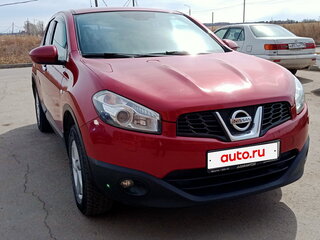 2013 Nissan Qashqai I Рестайлинг, красный, 980000 рублей, вид 2