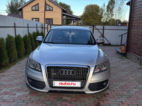 2010 Audi Q5 8tiptronic I (8R), серебристый, 900000 рублей