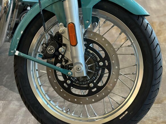 2026 Royal Enfield Classic 650, зелёный, 713000 рублей - вид 26