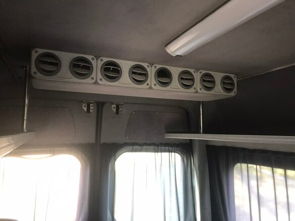 2013 Volkswagen Crafter, белый, 2500000 рублей - вид 27